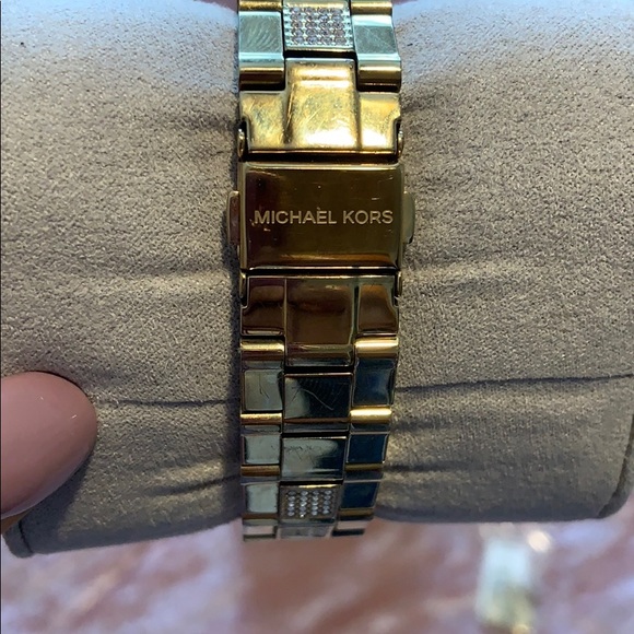 Michael Kors Gold “Bling” Watch Timepiece - Picture 4 of 8